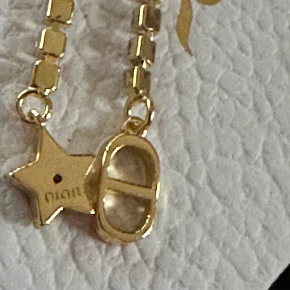 Dior - Picture 10 of 16